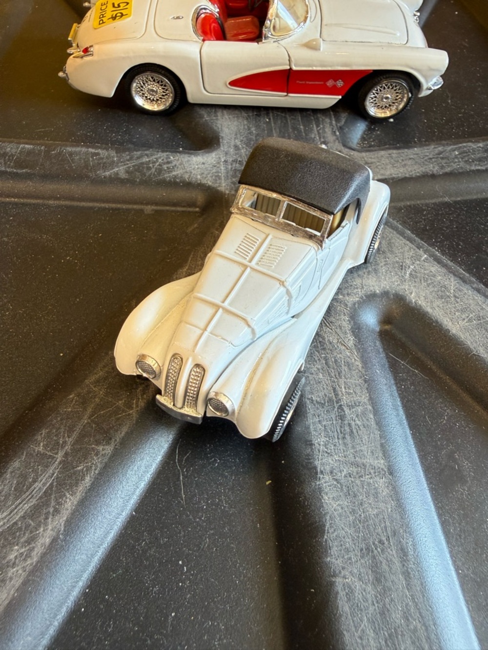 BMW roadster White & Black Vintage-Style Kids Toy Car